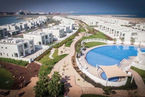 Vila u gradu Ras Al Khaimah, UAE 5 spavaće sobe, 514 m2 Br. 734954 - Slika 11