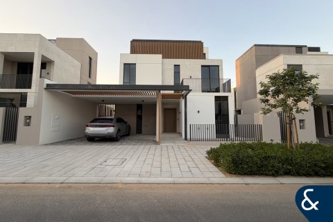 Huvila Arabian Ranches 3, Dubai, Arabiemiraatit 4 makuuhuonetta, 431 m2 № 685042