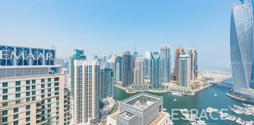 דירה ב Dubai Marina, Dubai, איחוד האמירויות 3 חדרי שינה, 234 מ"ר מספר 738173