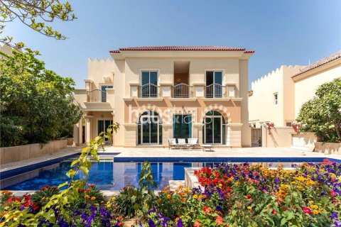 Vilă în Dubai Sports City, Dubai, EAU 5 dormitoare, 869 mp.  №625639