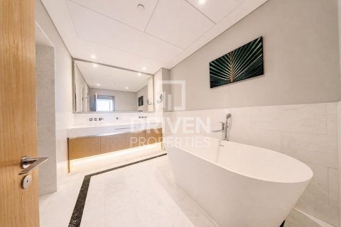 Apartament në Palm Jumeirah, Dubai, Emiratet e Bashkuara Arabe 1 dhomë gjumi, 103.03 m2. № 767945 - Foto 13