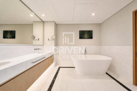 Apartament në Palm Jumeirah, Dubai, Emiratet e Bashkuara Arabe 1 dhomë gjumi, 103.03 m2. № 767945 - Foto 12