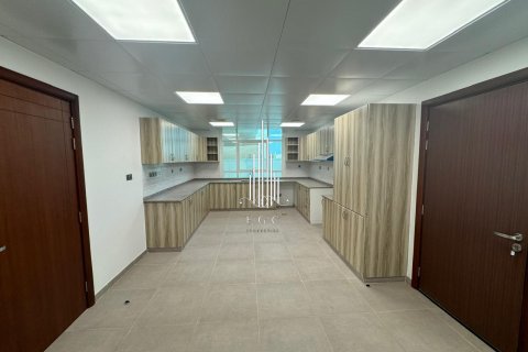 Willa do wynajęcia w Khalifa City, Abu Dhabi, ZEA 6 sypialnie, 836.1 mkw., nr 500698 - zdjęcie 5