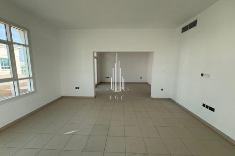 Willa do wynajęcia w Khalifa City, Abu Dhabi, ZEA 6 sypialnie, 836.1 mkw., nr 500698 - zdjęcie 30