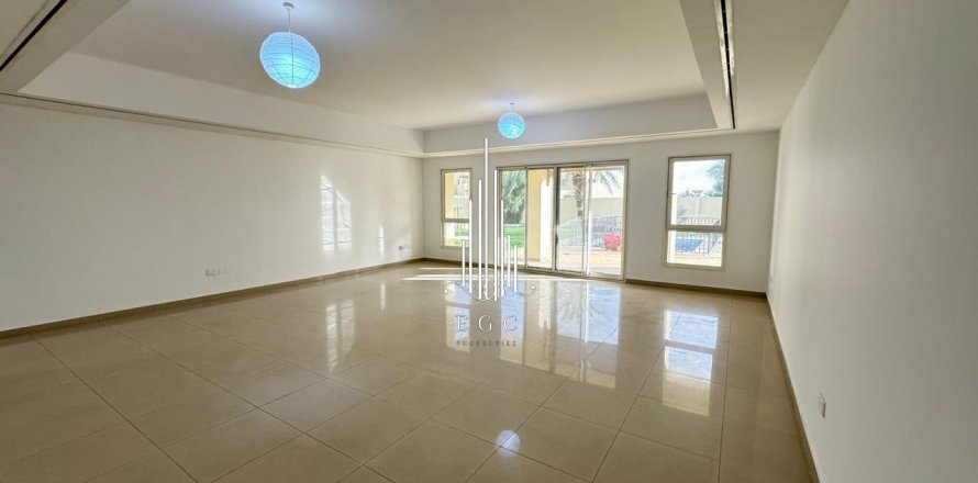 Villa a Baniyas, Abu Dhabi, EAU 8 camere da letto, 1207.7 mq. № 500695