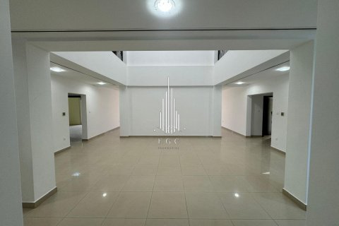 Villa in affitto a Baniyas, Abu Dhabi, EAU 8 camere da letto, 1207.7 mq. № 500695 - foto 6
