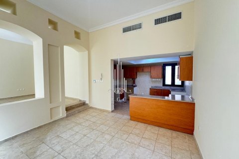 Villa til leje i Al Khalidiya, Abu Dhabi, UAE 4 soveværelser, 276 kvm № 500693 - foto 16