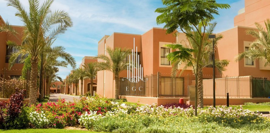 וילה ב Abu Dhabi Gate City, Abu Dhabi, איחוד האמירויות 4 חדרי שינה, 326.9 מ"ר מספר 547213