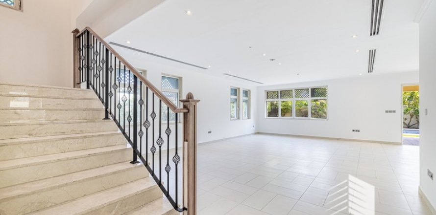 Villa itt: Jumeirah Park, Dubai, EAE, 4 hálószoba, 402.73 m², azonosító: 349595
