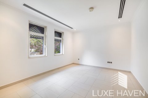 Villa itt: Jumeirah Park, Dubai, EAE, 4 hálószoba, 402.73 m², azonosító: 349595 - fénykép 9