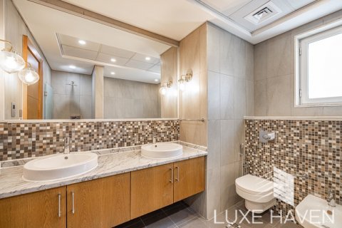Villa itt: Jumeirah Park, Dubai, EAE, 4 hálószoba, 402.73 m², azonosító: 349595 - fénykép 19