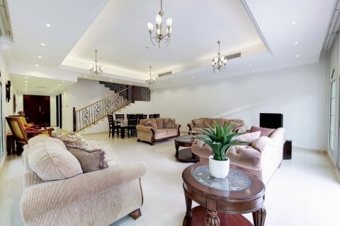 Villa in Jumeirah Village Circle, Dubai, UAE 3 bedrooms, 257.25 sq.m. № 751077 - photo 4