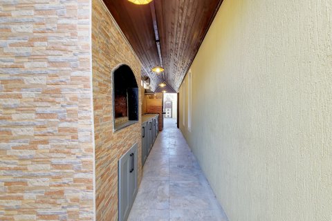 Villa in Jumeirah Village Circle, Dubai, UAE 3 bedrooms, 257.25 sq.m. № 751077 - photo 10