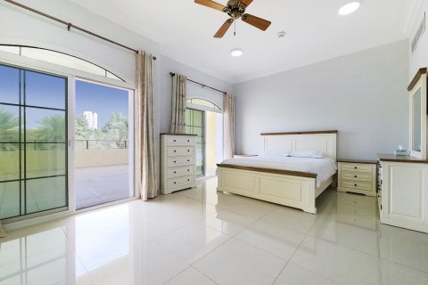 Villa in Jumeirah Village Circle, Dubai, UAE 3 bedrooms, 257.25 sq.m. № 751077 - photo 7