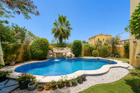 Villa i Arabian Ranches, Dubai, UAE 4 sovrum, 581.48 kvm Nr. 751028