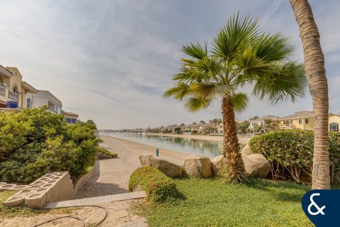 Vila di Palm Jumeirah, Dubai, UAE 3 bilik tidur, 353 meter persegi № 684993