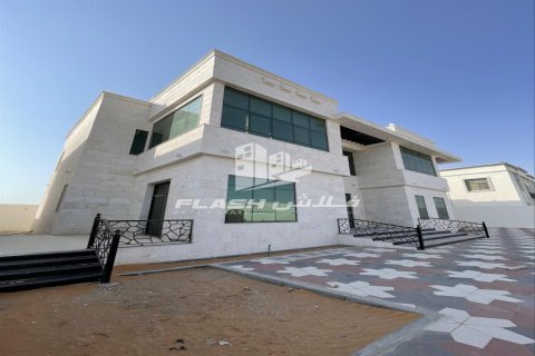 Vila di Ras Al Khaimah, UAE 5 bilik tidur, 929 meter persegi № 735251 - foto 5