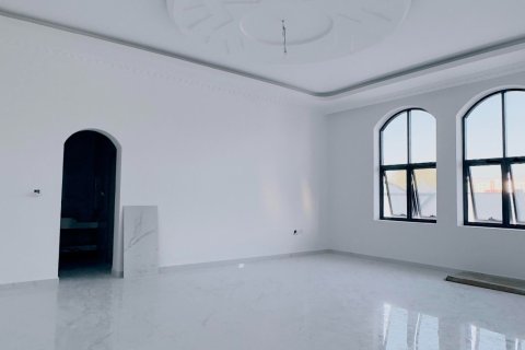 Villa in Seih Al Uraibi, Ras Al Khaimah, UAE 8 bedrooms, 1394 sq.m. № 735252 - photo 6