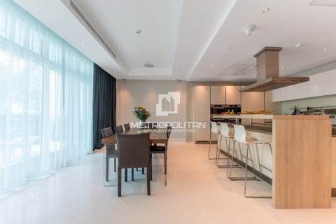 Βίλα σε Dubai Marina, ΗΑΕ 4 υπνοδωμάτια, 764 τ.μ. Αρ. 592385