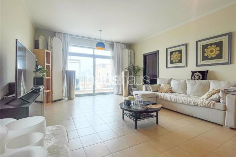 Appartamento a The Views, Dubai, EAU 2 camere da letto, 123 mq. № 625250