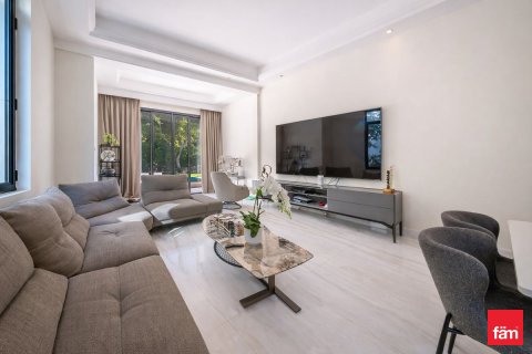Villa para arrendamento em Jumeirah Islands, Dubai, EAU 4 quartos, 986.8 m2 № 691399 - foto 8