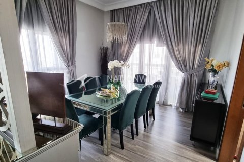 Lägenhet till försäljning i Abu Dhabi, UAE 3 sovrum, 202 kvm Nr. 613860 - fotografi 3