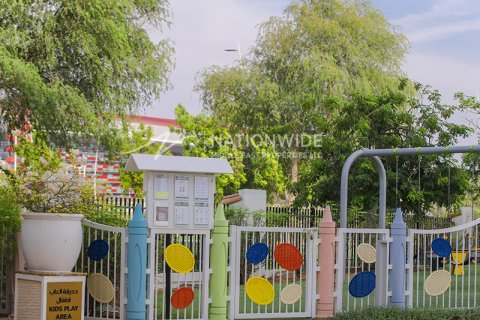 Lägenhet till försäljning i Abu Dhabi, UAE 3 sovrum, 202 kvm Nr. 613860 - fotografi 16