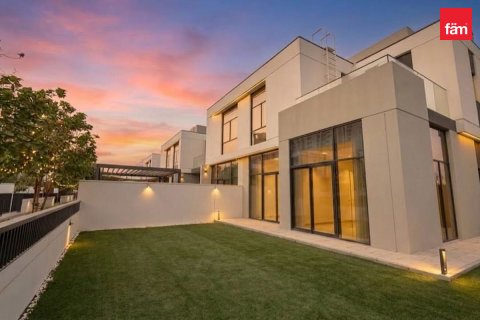 Kaupunkipientalo Al Furjan, Dubai, Arabiemiraatit 4 makuuhuonetta, 330.4 m2 № 760911