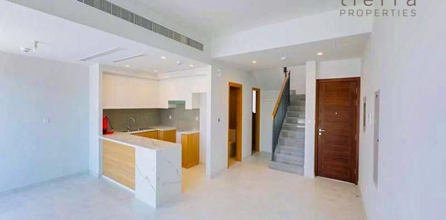 Villa à Dubai Land, Dubai, EAU: 3 chambres, 180.9 m2 № 573008