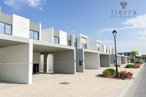 Villa a Dubai Land, Dubai, EAU 3 camere da letto, 180.9 mq. № 573009
