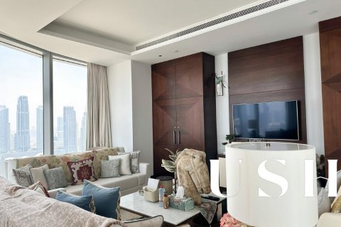 Appartement te huur in Downtown Dubai (Downtown Burj Dubai), Dubai, VAE 4 slaapkamers, 236 vr.m., nr 621117 - foto 19