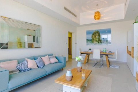 آپارتمان در Abu Dhabi ، امارات متحده عربی 2 خوابه ، 131.9 متر مربع.  شماره 760440
