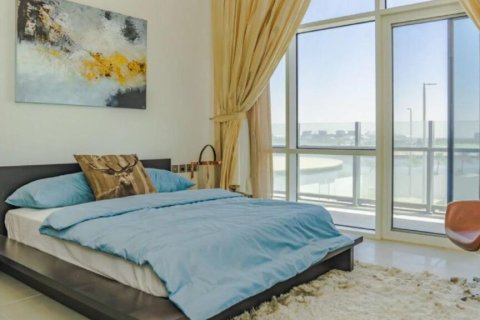 Abu Dhabi、UAEにあるマンション 2ベッドルーム、125.9 m2 No760439