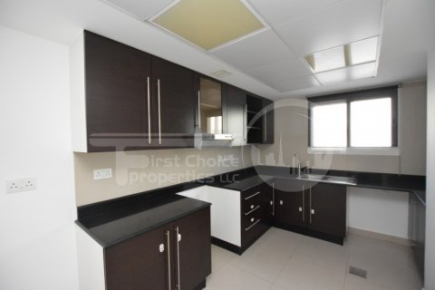 Abu Dhabi, संयुक्त अरब अमीरात में विला, 5 बेडरूम, 348.4 वर्ग मीटर, संख्या 407743 - फ़ोटो 5
