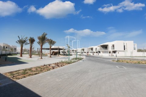 تاون هاوس للبيع في جزيرة ياس، أبو ظبي، الإمارات العربية المتحدة 4 غرفة نوم ، 355 متر مربع ، رقم 716964 - صورة 8