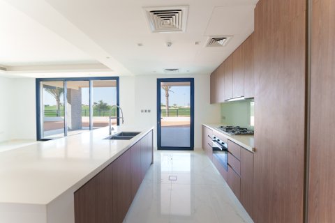 Üürile anda villa on the Yas Island, Abu Dhabi, AÜE: 4 magamistoaga, 646.98 m² Nr 750676 - pilt 9