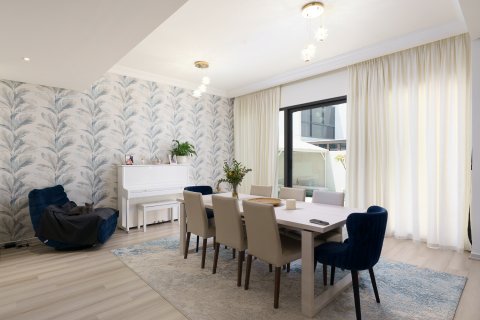 Villa zum Verkauf in Dubai, VAE 6 Schlafzimmer, 425.5 m2 Nr. 749299 - Foto 4