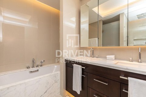 Διαμέρισμα σε Downtown Dubai (Downtown Burj Dubai), Dubai, ΗΑΕ 2 υπνοδωμάτια, 157.94 τ.μ. Αρ. 762594 - φωτογραφία 8