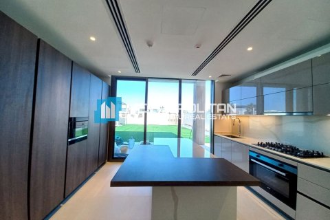 ویلا برای اجاره در Abu Dhabi، امارات متحده عربی 4 خوابه ، 939 متر مربع ، شماره 700473 - تصویر 5