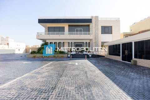 Villa Comercial em Khalifa City, Abu Dhabi, EAU 2090.3 m2 № 695504