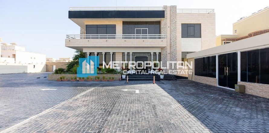 Commerciële villa in Khalifa City, Abu Dhabi, VAE 2090.3 vr.m. nr 695504