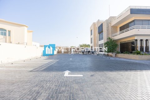Commerciële villa te koop in Khalifa City, Abu Dhabi, VAE 2090.3 vr.m., nr 695504 - foto 20
