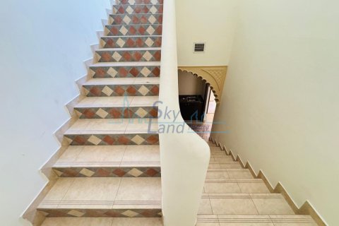 Üürile anda villa asukohaga Jumeirah, Dubai, AÜE: 4 magamistoaga, 325 m² Nr 686604 - pilt 10