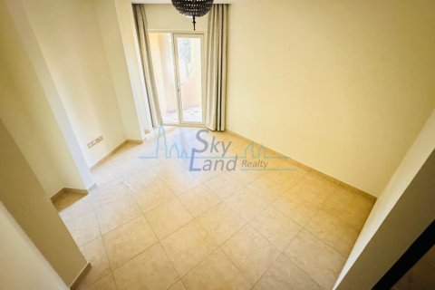 Üürile anda villa asukohaga Jumeirah, Dubai, AÜE: 4 magamistoaga, 325 m² Nr 686604 - pilt 25
