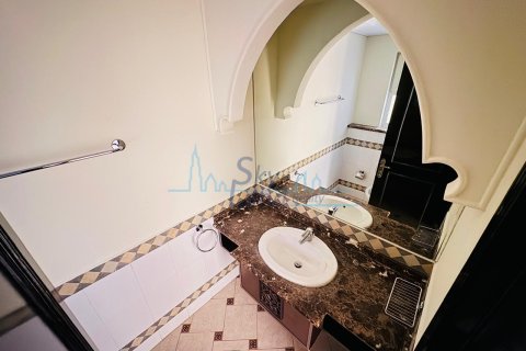 Üürile anda villa asukohaga Jumeirah, Dubai, AÜE: 4 magamistoaga, 325 m² Nr 686604 - pilt 28