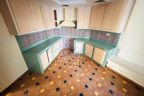 Üürile anda villa asukohaga Jumeirah, Dubai, AÜE: 4 magamistoaga, 325 m² Nr 686604 - pilt 8