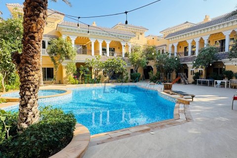 Üürile anda villa asukohaga Jumeirah, Dubai, AÜE: 4 magamistoaga, 325 m² Nr 686604 - pilt 19