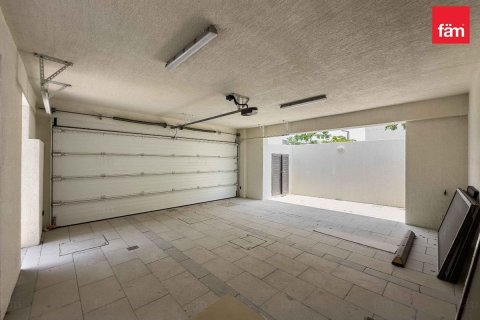 Villa zur Miete in Dubai, VAE 4 Schlafzimmer, 728.7 m2 Nr. 760896 - Foto 9