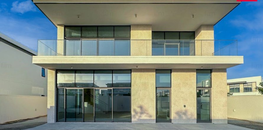Villa in Dubai, VAE: 4 Schlafzimmer, 728.7 m2 Nr. 760896