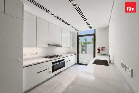Villa zur Miete in Dubai, VAE 4 Schlafzimmer, 728.7 m2 Nr. 760896 - Foto 7